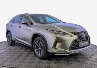 Подержанный автомобиль Lexus RX 2022 года (3 фото)