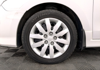 Подержанный автомобиль Hyundai i30 Hatchback 2011 года (18 фото)