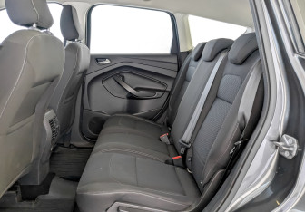 Подержанный автомобиль Ford Kuga 2018 года (12 фото)