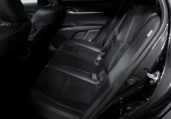 Подержанный автомобиль Toyota Camry Sedan 2026 года (10 фото)
