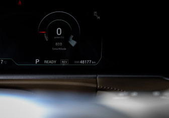 Подержанный автомобиль Voyah Free 2022 года (11 фото)