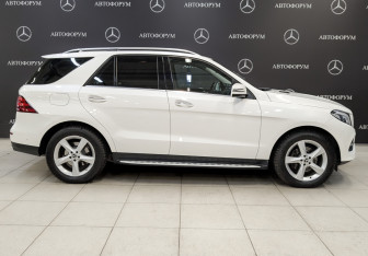 Подержанный автомобиль Mercedes-Benz GLE 2018 года (4 фото)
