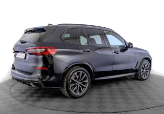 Подержанный автомобиль BMW X5 2018 года (5 фото)
