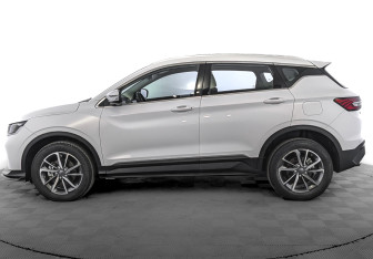 Подержанный автомобиль Geely Coolray 2023 года (8 фото)