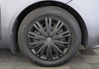 Подержанный автомобиль Kia Rio Hatchback 2016 года (12 фото)