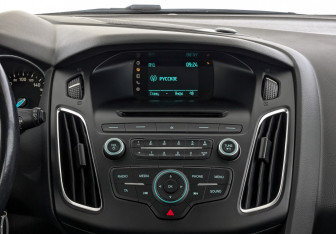 Подержанный автомобиль Ford Focus Hatchback 2017 года (17 фото)