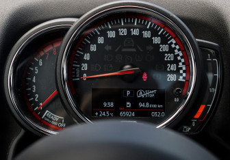 Подержанный автомобиль MINI Countryman 2020 года (15 фото)