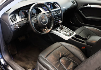 Подержанный автомобиль Audi S5 Coupe 2012 года (25 фото)