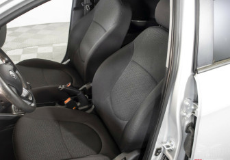 Подержанный автомобиль Kia Rio Sedan 2012 года (9 фото)