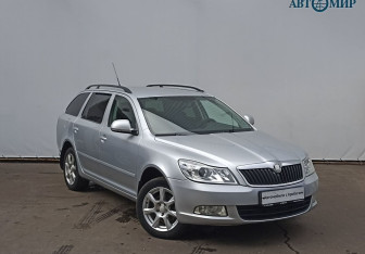 Подержанный автомобиль Skoda Octavia Wagon 2010 года (3 фото)