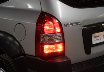 Подержанный автомобиль Hyundai Tucson 2005 года (21 фото)