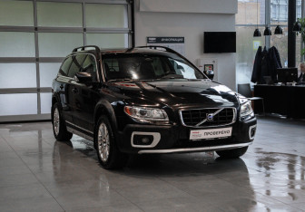 Подержанный автомобиль Volvo XC70 2008 года (3 фото)