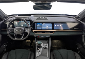 Подержанный автомобиль Geely Monjaro 2023 года (14 фото)