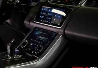 Подержанный автомобиль Land Rover Range Rover Sport 2018 года (25 фото)