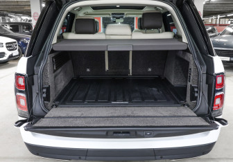 Подержанный автомобиль Land Rover Range Rover 2019 года (10 фото)