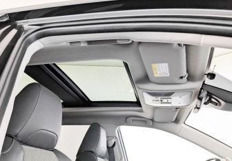 Подержанный автомобиль Toyota RAV4 2024 года (24 фото)