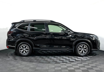 Подержанный автомобиль Subaru Forester Suv 2019 года (4 фото)