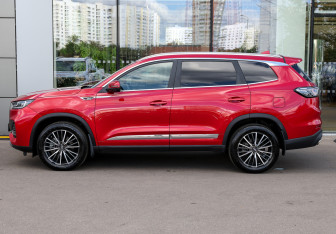 Подержанный автомобиль Chery Tiggo 8 Pro Max 2022 года (8 фото)