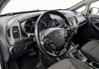 Подержанный автомобиль Kia Cerato Sedan 2017 года (16 фото)