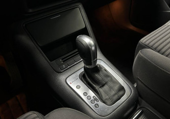 Подержанный автомобиль Volkswagen Tiguan 2010 года (16 фото)