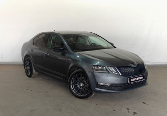 Подержанный автомобиль Skoda Octavia Liftback 2018 года (3 фото)