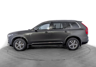 Подержанный автомобиль Volvo XC90 2017 года (8 фото)