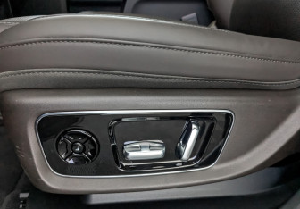 Подержанный автомобиль LiXiang L9 2023 года (28 фото)