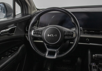 Подержанный автомобиль Kia Sportage 2023 года (15 фото)