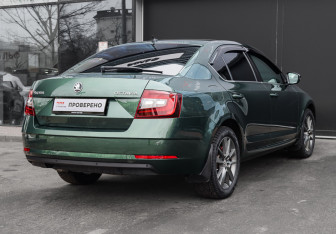 Подержанный автомобиль Skoda Octavia Liftback 2019 года (4 фото)