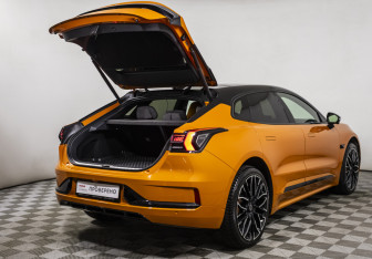 Подержанный автомобиль Zeekr 001 2023 года (20 фото)