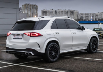 Подержанный автомобиль Mercedes-Benz GLE 2019 года (8 фото)