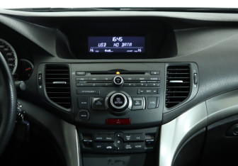 Подержанный автомобиль Honda Accord Sedan 2008 года (14 фото)