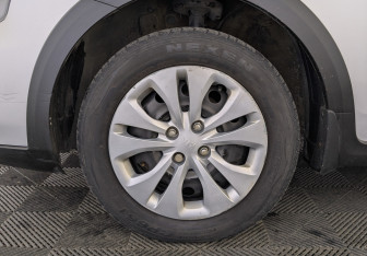 Подержанный автомобиль Kia Rio Hatchback 2021 года (10 фото)