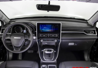 Подержанный автомобиль Haval M6 2023 года (11 фото)