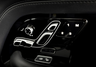 Подержанный автомобиль Land Rover Range Rover 2018 года (25 фото)