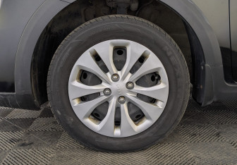 Подержанный автомобиль Kia Rio Hatchback 2022 года (12 фото)