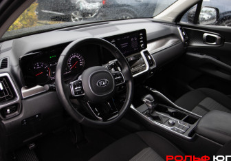 Подержанный автомобиль Kia Sorento 2021 года (11 фото)