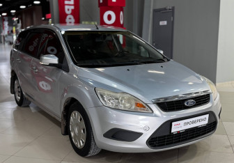 Подержанный автомобиль Ford Focus Wagon 2011 года (3 фото)