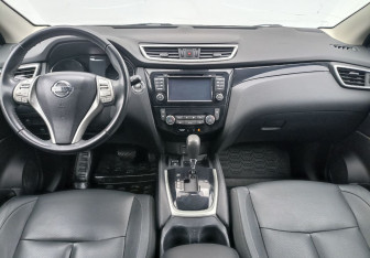 Подержанный автомобиль Nissan Qashqai 2016 года (12 фото)