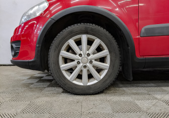Подержанный автомобиль Suzuki SX4 Hatchback 2012 года (18 фото)