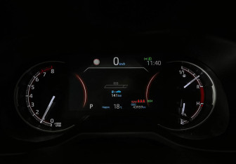 Подержанный автомобиль Toyota RAV4 2021 года (11 фото)