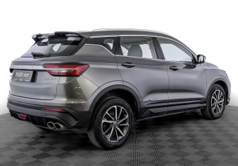 Подержанный автомобиль Geely Coolray 2022 года (5 фото)