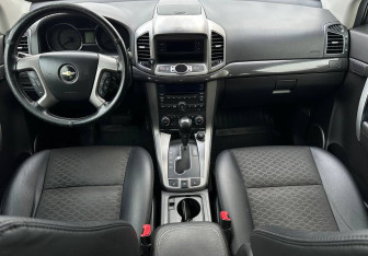 Подержанный автомобиль Chevrolet Captiva 2013 года (11 фото)