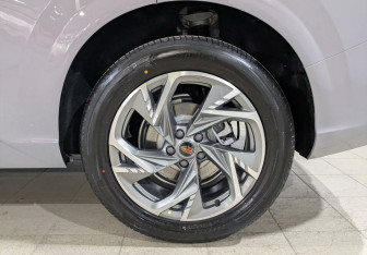 Новый Hongqi HS3 2025 (7 фото)