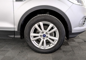 Подержанный автомобиль Ford Kuga 2018 года (18 фото)