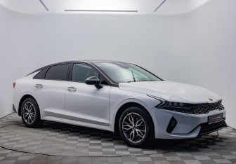 Подержанный автомобиль Kia K5 2021 года (7 фото)