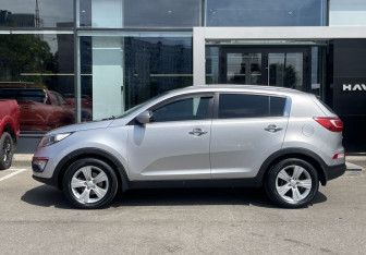 Подержанный автомобиль Kia Sportage 2013 года (8 фото)
