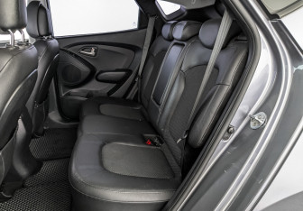 Подержанный автомобиль Hyundai ix35 2013 года (17 фото)