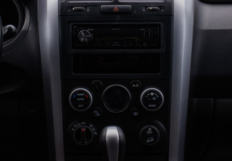 Подержанный автомобиль Suzuki Grand Vitara 2011 года (14 фото)