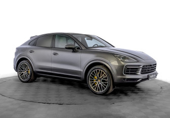 Подержанный автомобиль Porsche Cayenne 2021 года (3 фото)